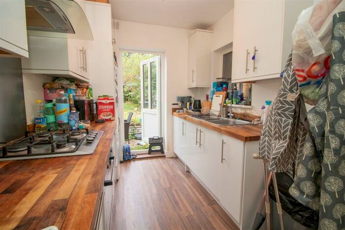 3 Bedroom End Of Terrace House To Rent In Beech Hall Road, Chingford, E4