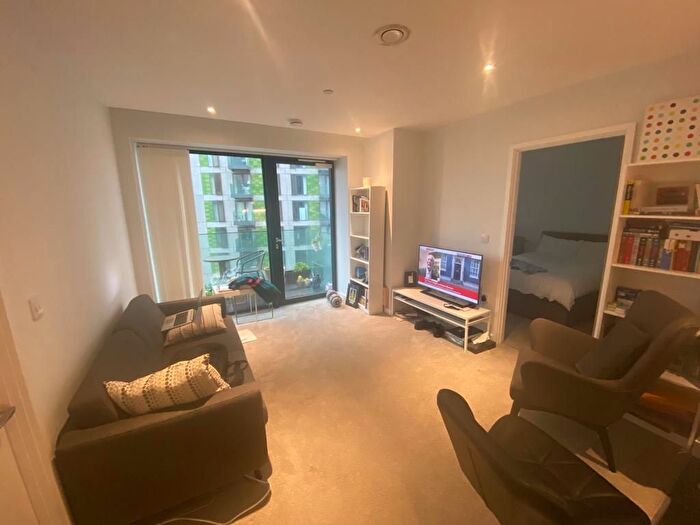 2 Bedroom Flat To Rent In Bury Street, Salford, M3