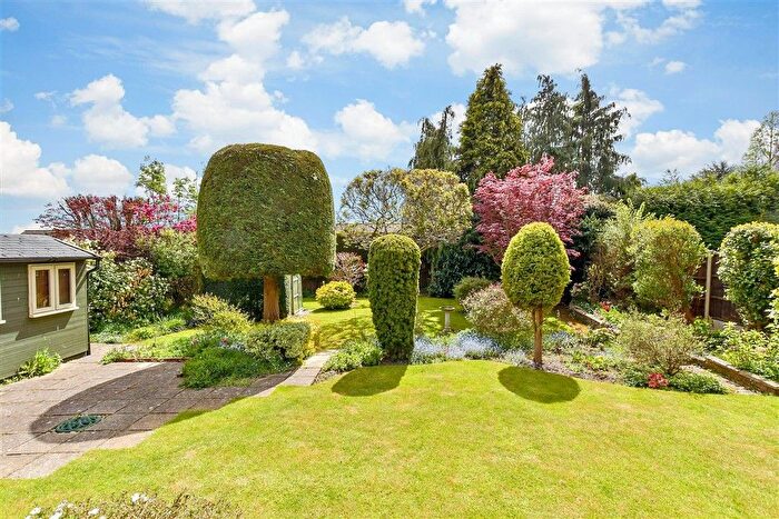 3 Bedroom Detached House For Sale In Gatland Lane, Maidstone, Kent, ME16