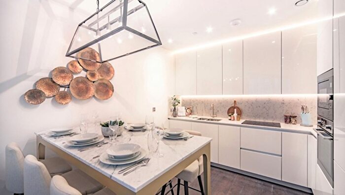 2 Bedroom Flat To Rent In Charles Clowes Walk, London, SW11