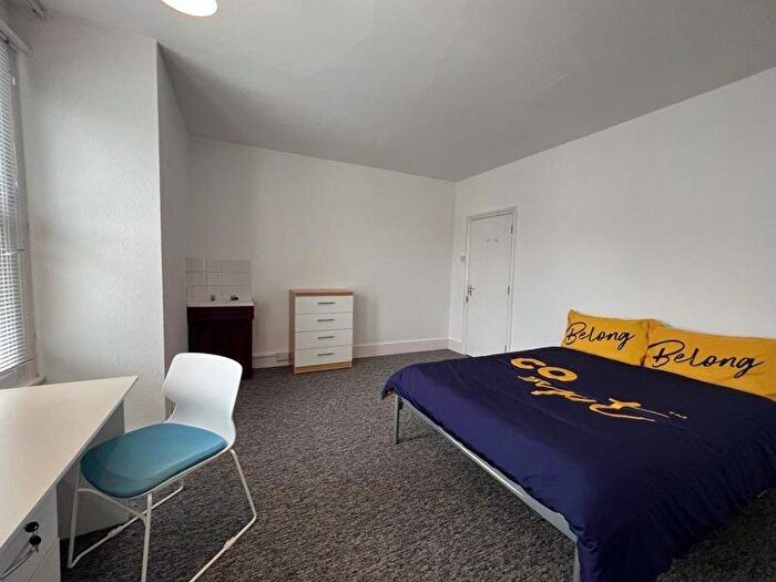 1 Bedroom Terraced House To Rent In Whippingham Road, Brighton, BN2