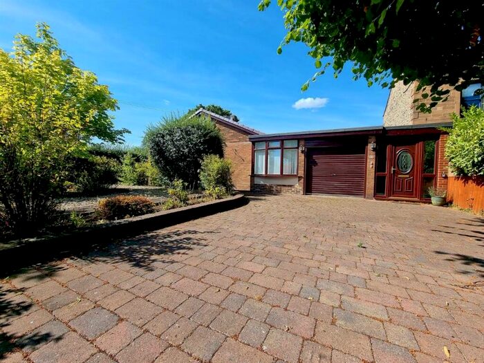 3 Bedroom Bungalow To Rent In Elm Lodge, Main Road, Ryton, NE40