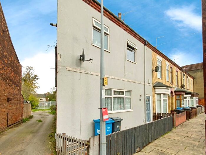 2 Bedroom End Of Terrace House For Sale In Dene Street, Hull, HU9