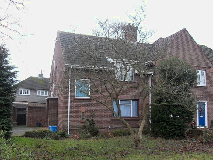 2 Bedroom Semi-Detached House To Rent In Exeforde Avenue, TW15