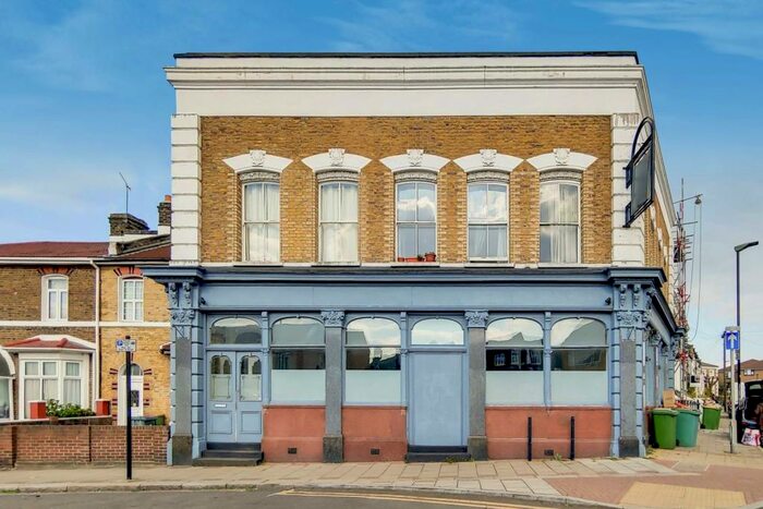 3 Bedroom Flat To Rent In London Road, Plaistow, London, E13