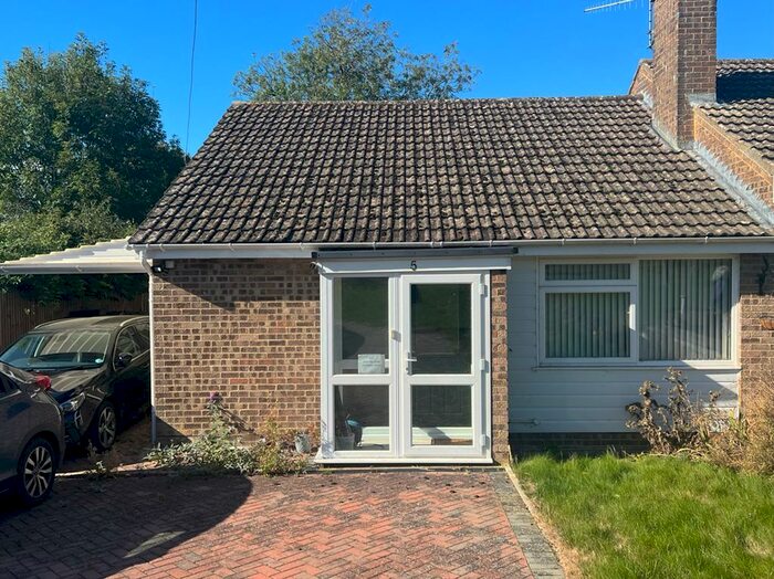 2 Bedroom Bungalow To Rent In Kingsbourne Close, Winterbourne Dauntsey, Salisbury, SP4