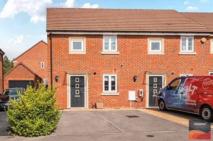 3 Bedroom End Of Terrace House For Sale In Hasker Road, Spiers Meadow, RG24