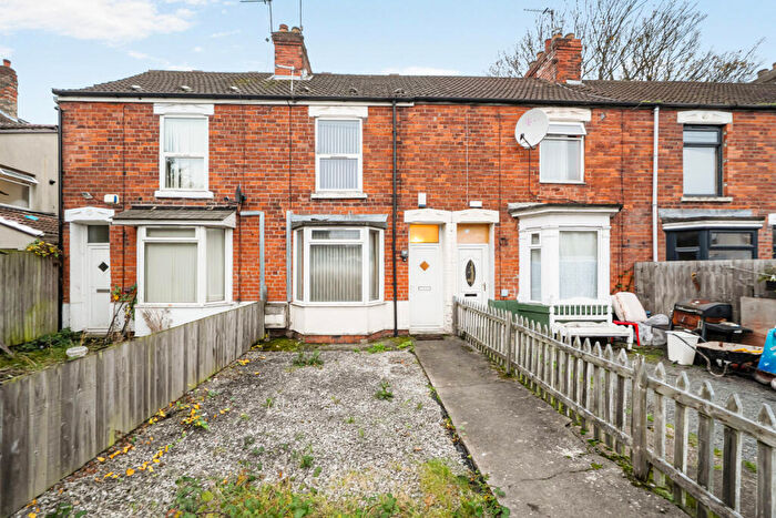 2 Bedroom Terraced House For Sale In Churchill Grove, Hull, HU5