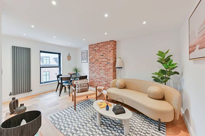 2 Bedroom Flat For Sale In A Fernlea Road, Balham, London, SW12