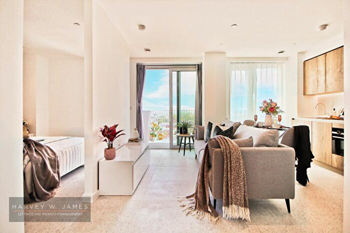 1 Bedroom Apartment To Rent In Tapestry Way, Jacquard Point, E1