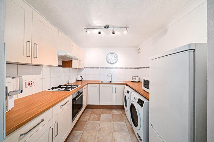 1 Bedroom Flat To Rent In Reedham Drive, Purley, CR8