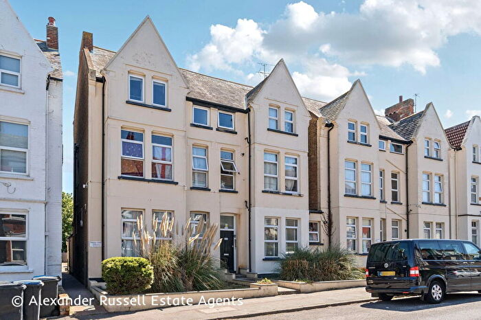 1 Bedroom Flat For Sale In Norfolk Road, Cliftonville, Margate, CT9