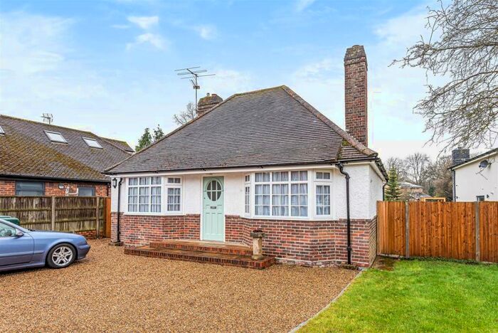 2 Bedroom Bungalow To Rent In Surrey Gardens, Effingham Junction, KT24