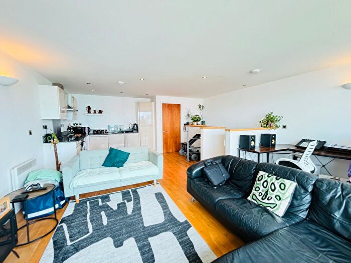 2 Bedroom Flat To Rent In Block E, Pollard Street, Manchester, Greater Manchester, M4