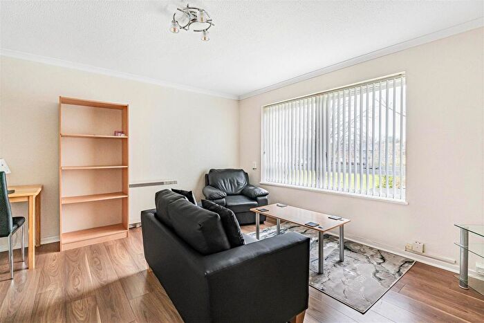 1 Bedroom Flat To Rent In Hastingwood Court, Pembroke Road, Walthamstow, London, E17
