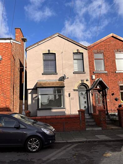 3 Bedroom Semi-Detached House To Rent In Gibraltar Lane, Denton, Manchester, M34