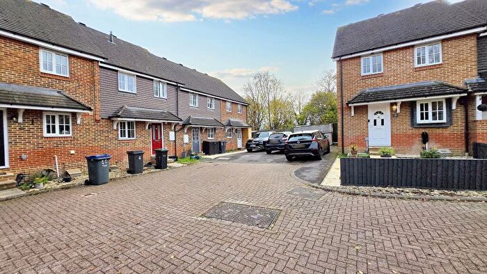3 Bedroom End Of Terrace House For Sale In Newhurst Park, Hilperton, BA14