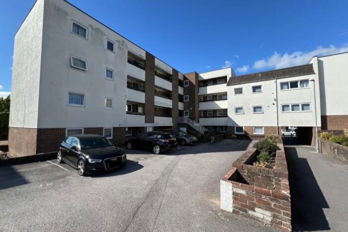 1 Bedroom Flat For Sale In Stuart Court, Regal Close, Cosham, Portsmouth, Hampshire, PO6