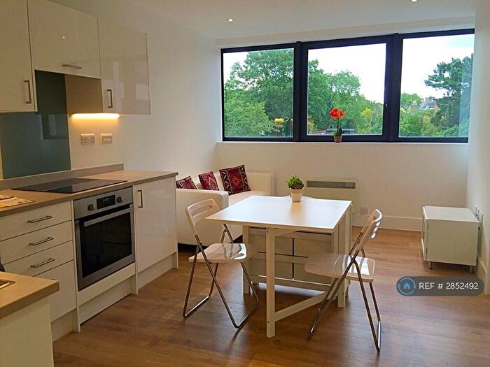 1 Bedroom Flat To Rent In Hanover House, Reading, RG1