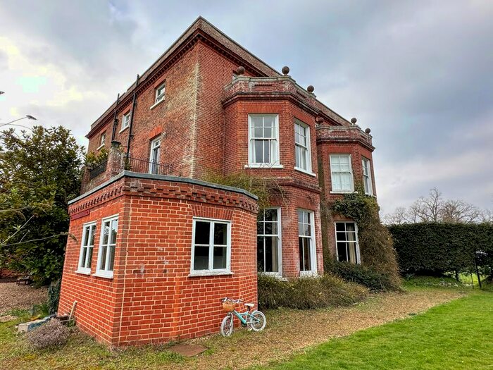 2 Bedroom Flat To Rent In Norwich Road, Ditchingham, Bungay, NR35