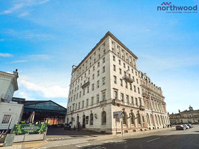 2 Bedroom Flat To Rent In Imperial Apartments, South Western House, SO14