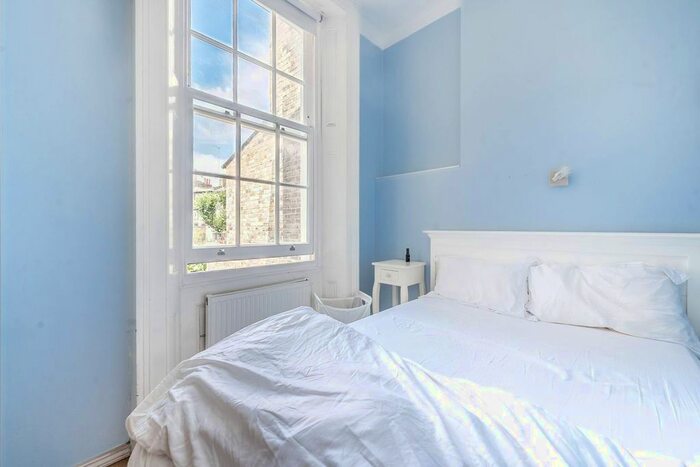1 Bedroom Flat To Rent In St George's Square, Pimlico, London, SW1V