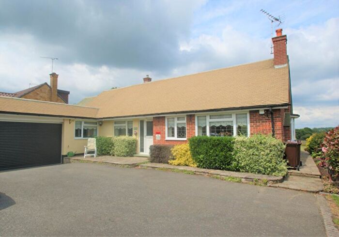 3 Bedroom Bungalow For Sale In Birch Lane, Stock, CM4