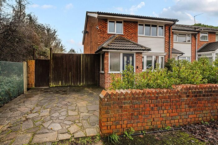3 Bedroom End Terrace House For Sale In Arne Grove, Orpington, BR6