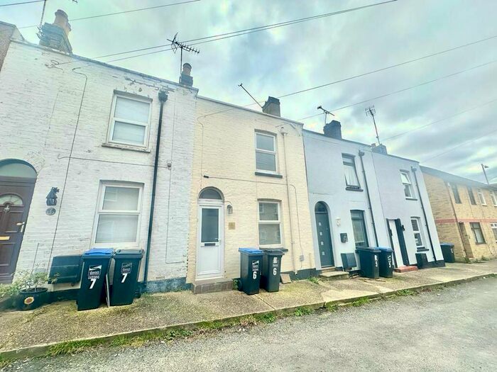 2 Bedroom Terraced House To Rent In Unity Place, Ramsgate, CT11