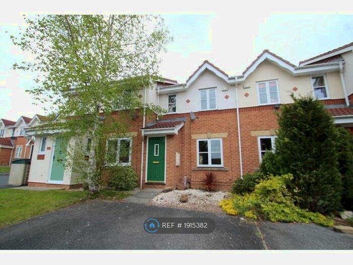 2 Bedroom Terraced House To Rent In Stonegate Crescent, Leeds, LS7