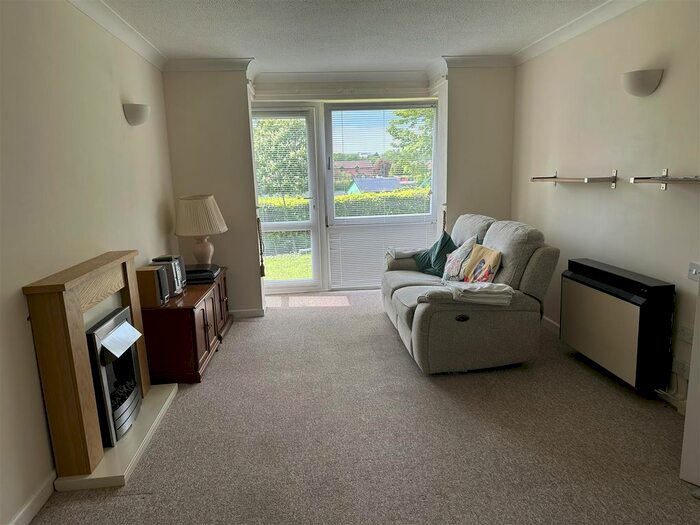 1 Bedroom Flat To Rent In River View Road, Southampton, SO18