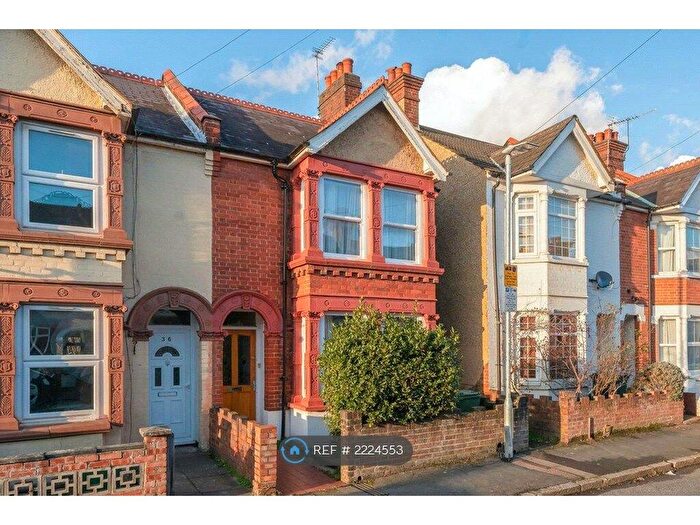 3 Bedroom End Of Terrace House To Rent In Kensington Avenue, Watford, WD18