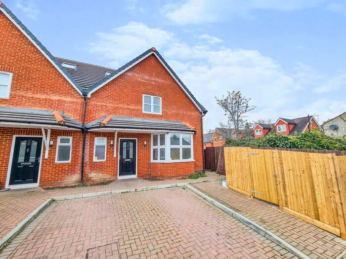 3 Bedroom Terraced House To Rent In Church Lane East, Aldershot, GU11