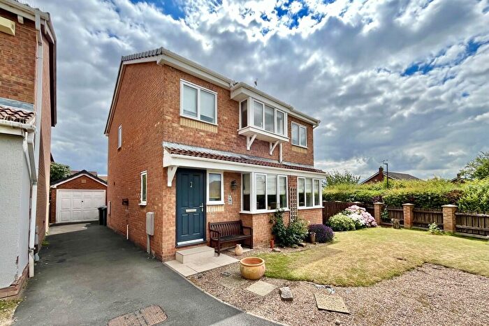 4 Bedroom Detached House For Sale In Wheatfield Drive, Tickhill, Doncaster, DN11
