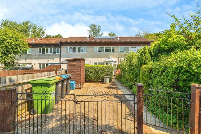 3 Bedroom Terraced House For Sale In Daniels Welch, Coffee Hall, Milton Keynes, Buckinghamshire, MK6