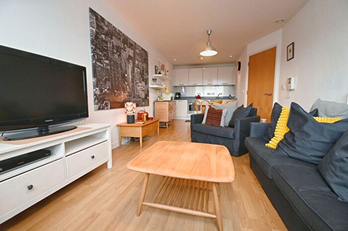 1 Bedroom Flat For Sale In Burgage Square, Wakefield, WF1