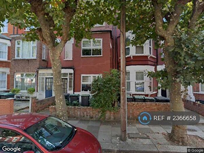 2 Bedroom Flat To Rent In Carlingford Road, Turnpike Lane, N15