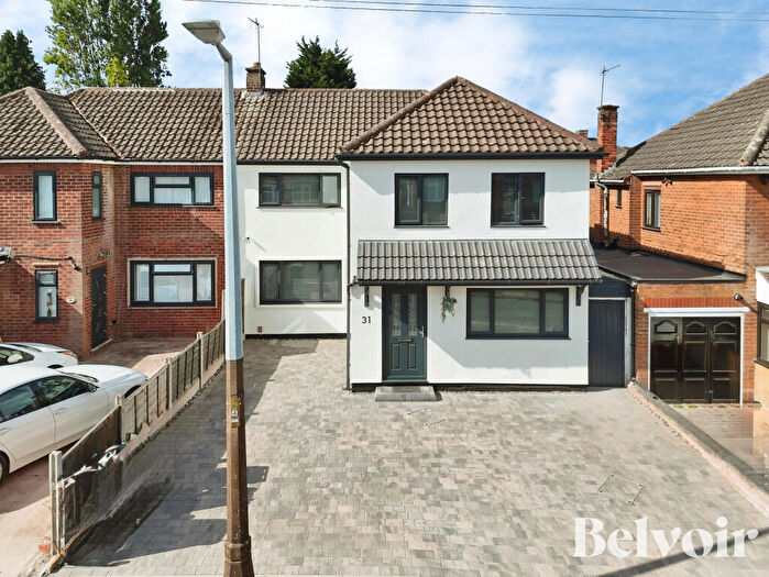 4 Bedroom Semi Detached House For Sale In Doe Bank Road, Tipton, DY4