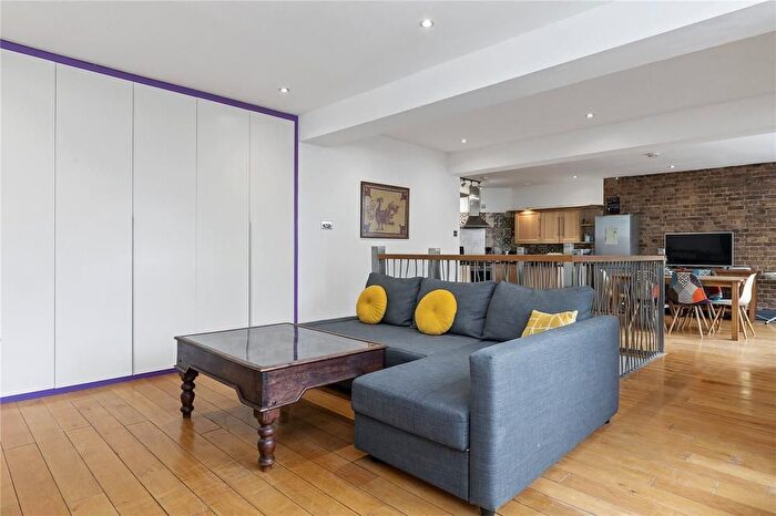 2 Bedroom Flat To Rent In York Street, Marylebone, London, W1H