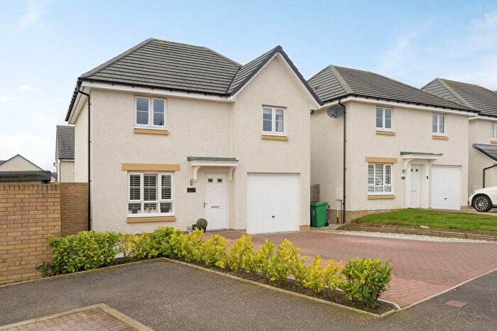 3 Bedroom Detached House For Sale In South Larch Lane, Dunfermline, KY11