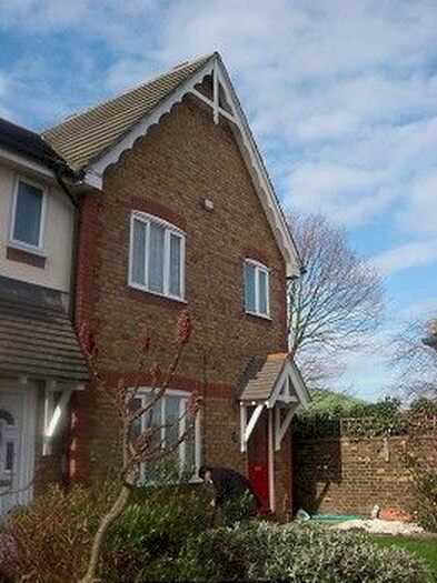 3 Bedroom End Of Terrace House To Rent In Heathfield Park Drive, Chadwell Heath, Romford, RM6