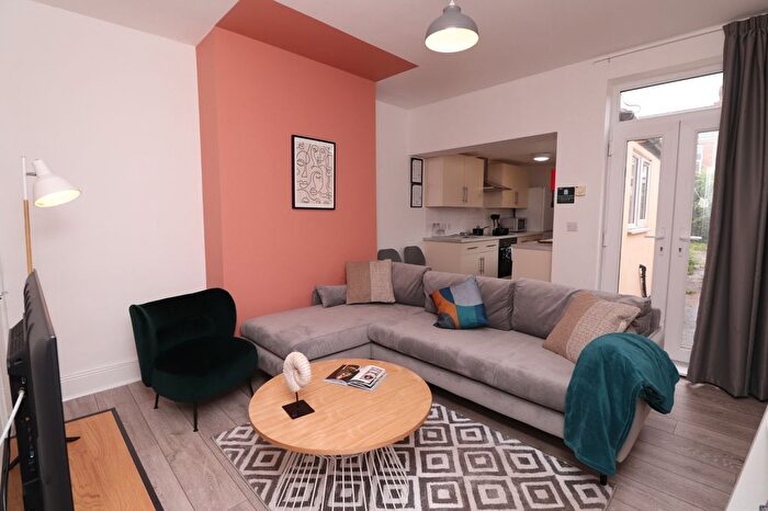 4 Bedroom Semi Detached House To Rent In Saxony Road, Liverpool, L7