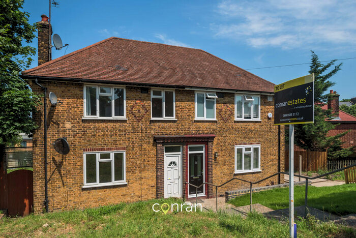 3 Bedroom Semi-Detached House To Rent In Tallis Grove, Charlton, SE7