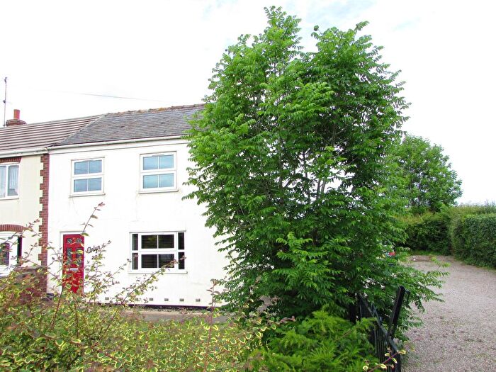 2 Bedroom House To Rent In High Road, Moulton, PE12