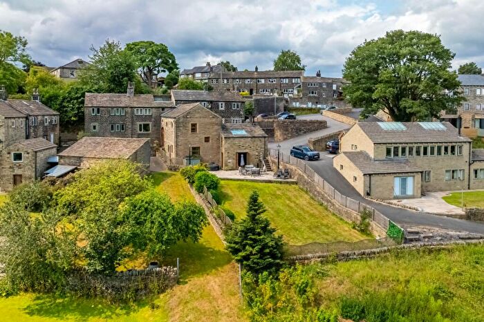 4 Bedroom House For Sale In Maingate, Hepworth, Holmfirth, HD9
