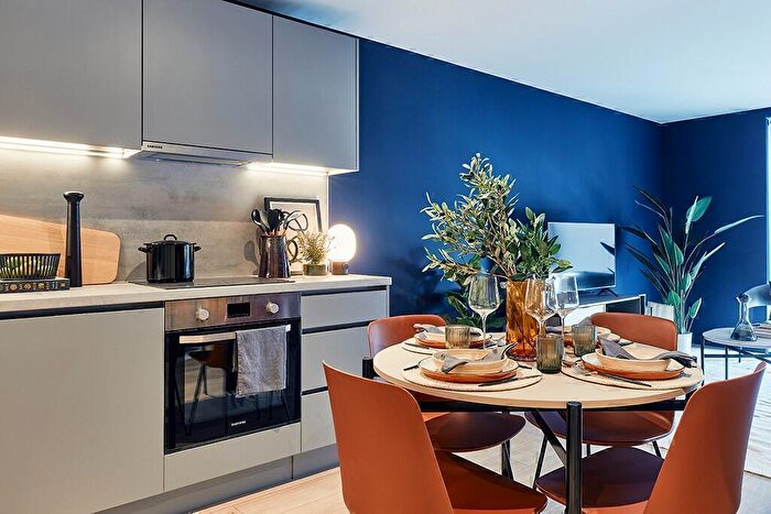 1 Bedroom Flat To Rent In Clyde Place, Glasgow, G5