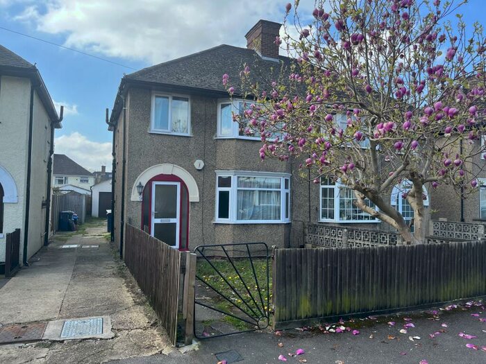 3 Bedroom Semi-Detached House To Rent In Kelburne Road, Oxford, OX4