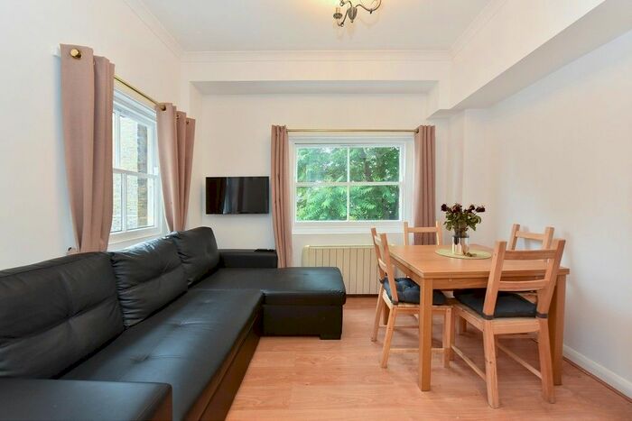 1 Bedroom Flat To Rent In Kings Road, Chelsea, SW10