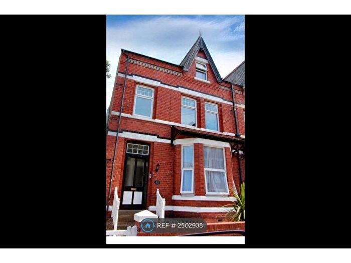3 Bedroom Maisonette To Rent In Llewelyn Road, Colwyn Bay, LL29