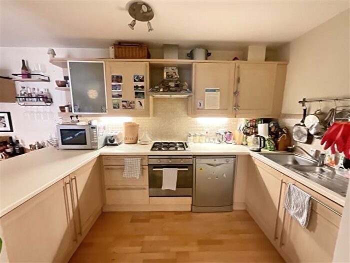 2 Bedroom Flat For Sale In Green Lane, Sheffield, S3
